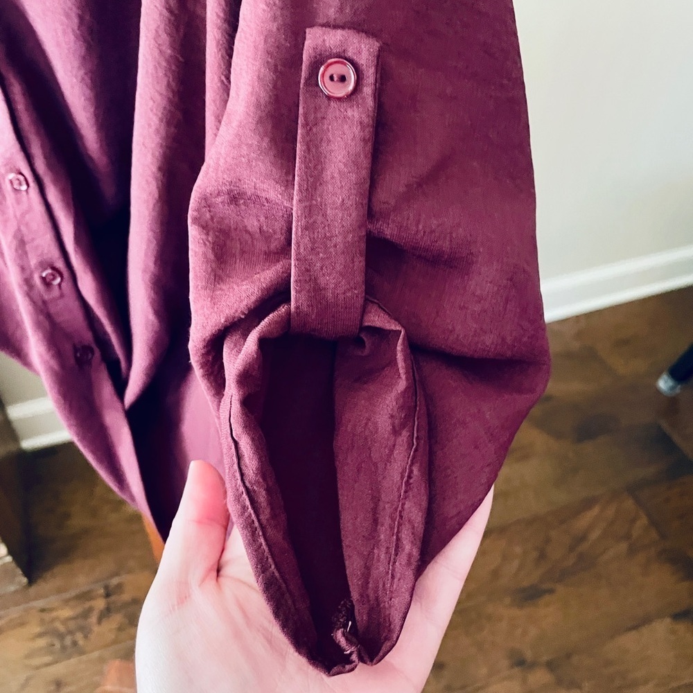 Lush cross front roll tab sleeve lightweight button hi-lo blouse SZ S burgundy - Picture 6 of 8